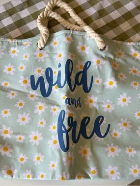 Mint Daisy Tote Bag with "Wild and Free" Script